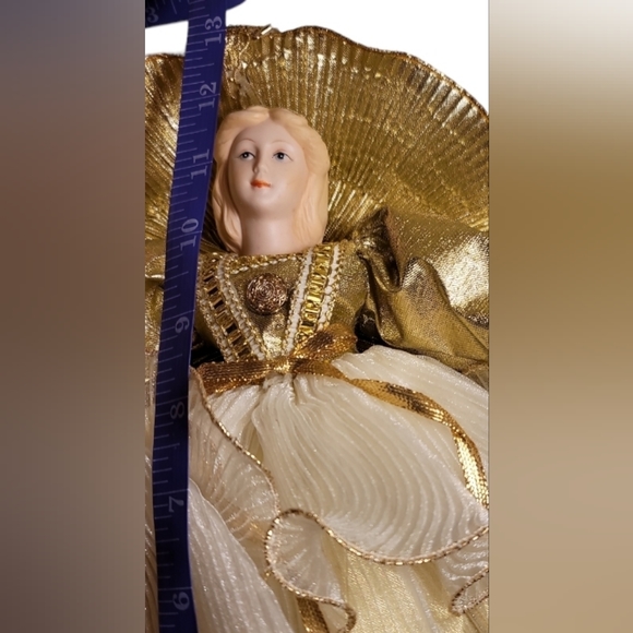 Golden Angel tree topper - Picture 3 of 3